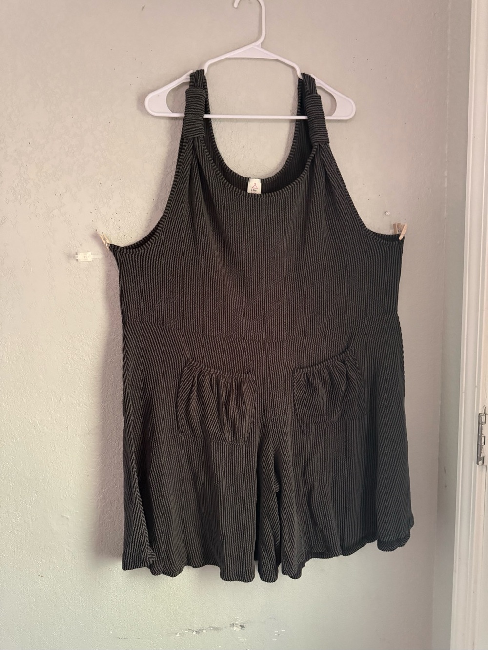 Like Love 2X Dark Grey Textured Scoop Neck Romper Pocket Shorts New